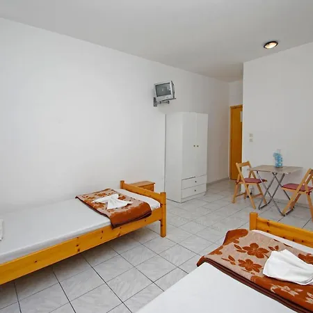 Simos Aparthotel